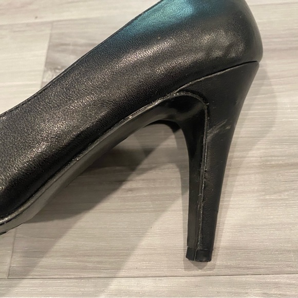 Adrienne Vittadini Black Pumps size 8M - Picture 4 of 4